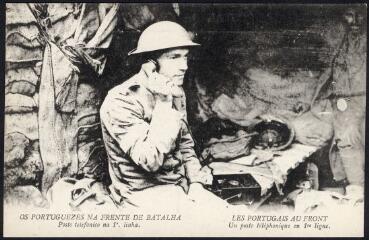Soldat portugais au téléphone Lévy Fils et Cie, Paris